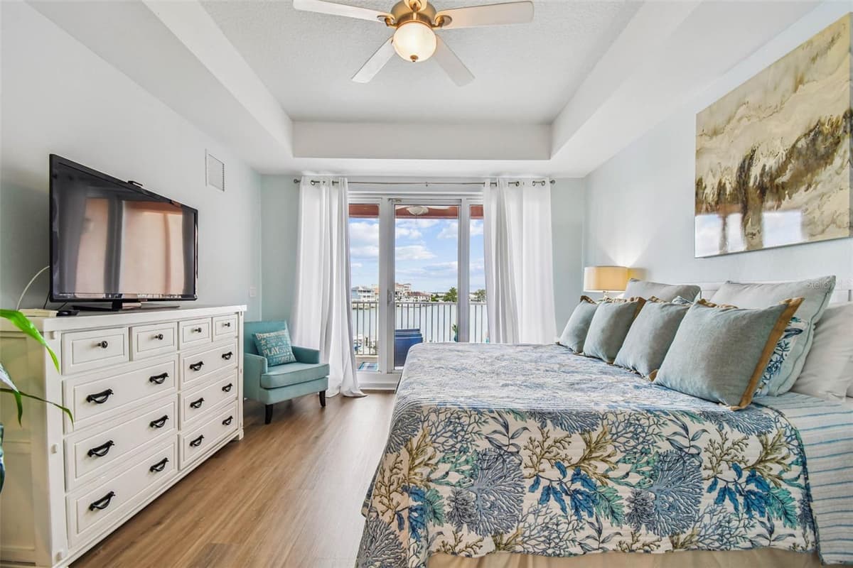 530 GULFVIEW BOULEVARD — photo 16 of 42