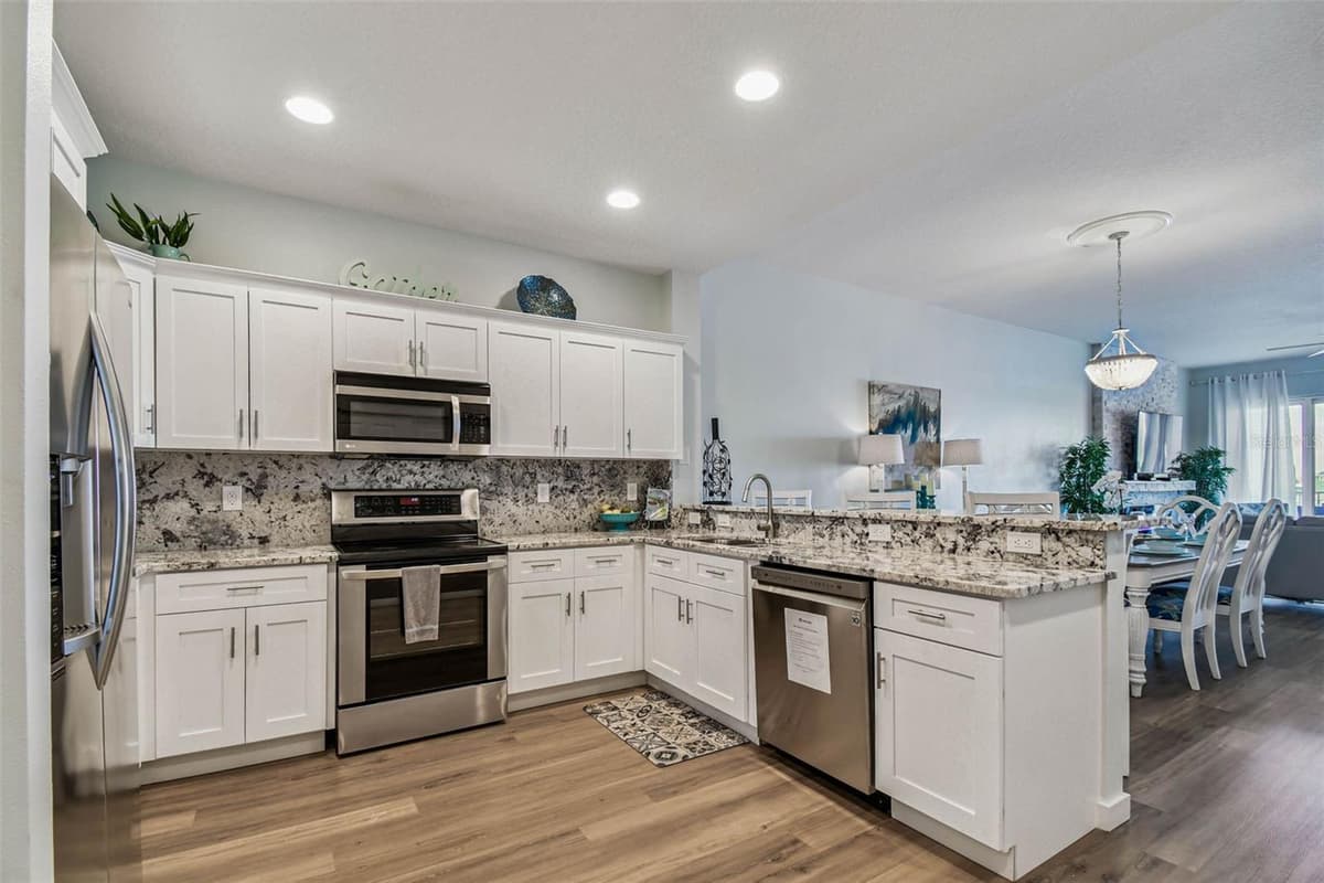 530 GULFVIEW BOULEVARD — photo 3 of 42