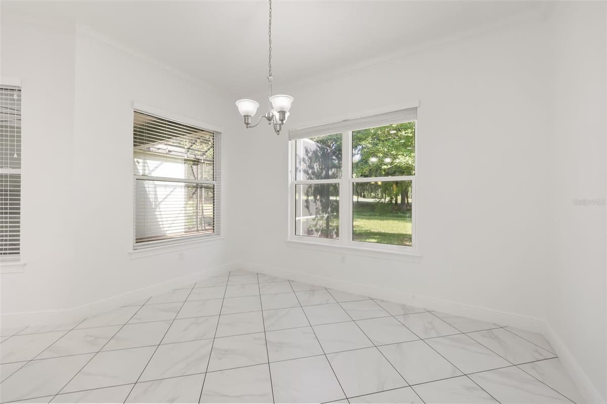 171 BIRCHMONT DRIVE — photo 17 of 52