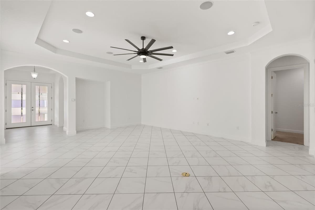 171 BIRCHMONT DRIVE — photo 19 of 52