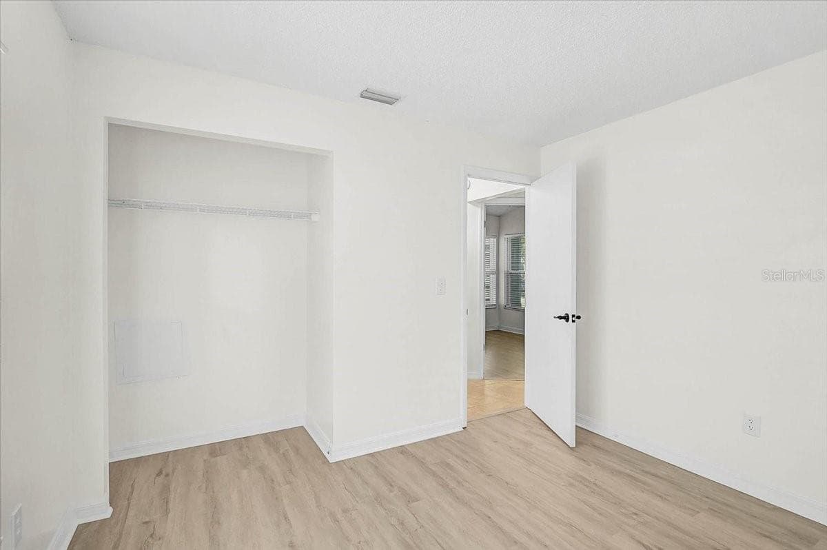 13616 LARAWAY DRIVE — photo 19 of 27