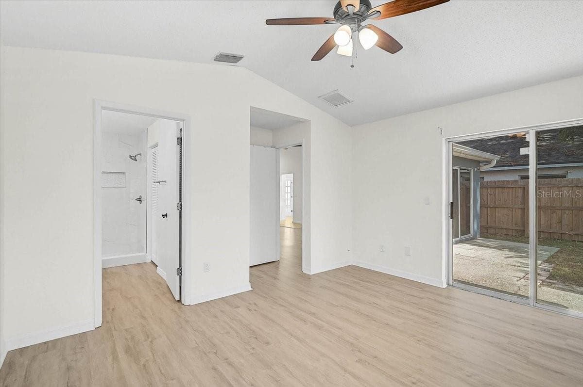 13616 LARAWAY DRIVE — photo 13 of 27