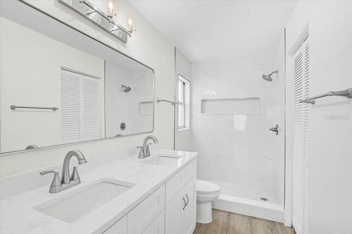 13616 LARAWAY DRIVE — photo 22 of 27