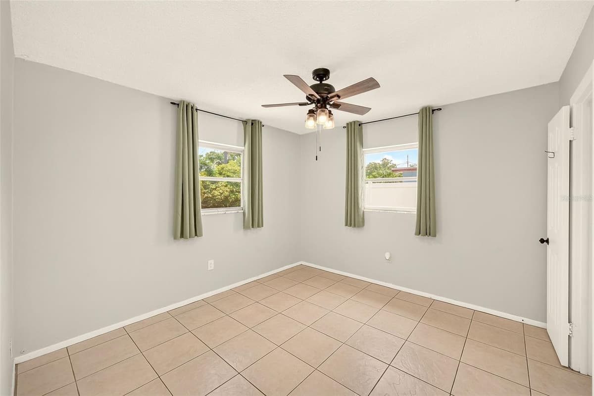 929 BRITTON STREET — photo 15 of 39