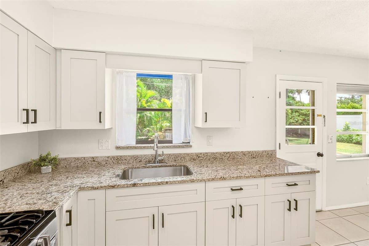 929 BRITTON STREET — photo 14 of 39