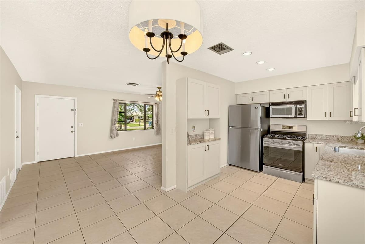 929 BRITTON STREET — photo 10 of 39