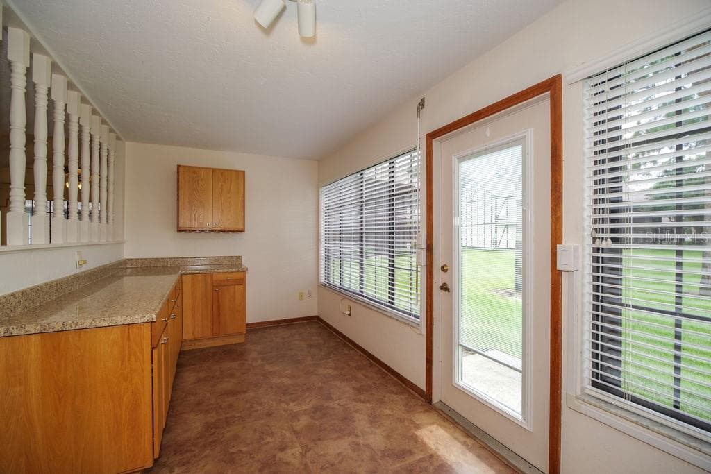 630 GREENWOOD MANOR CIRCLE — photo 16 of 46