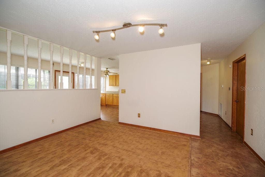 630 GREENWOOD MANOR CIRCLE — photo 12 of 46
