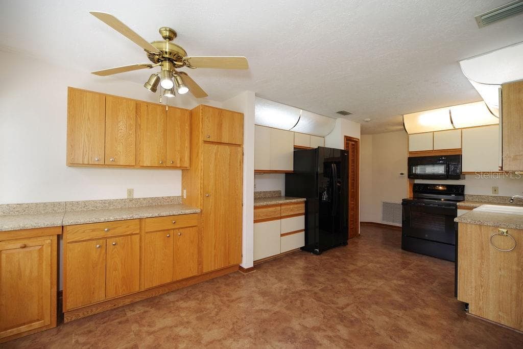 630 GREENWOOD MANOR CIRCLE — photo 14 of 46