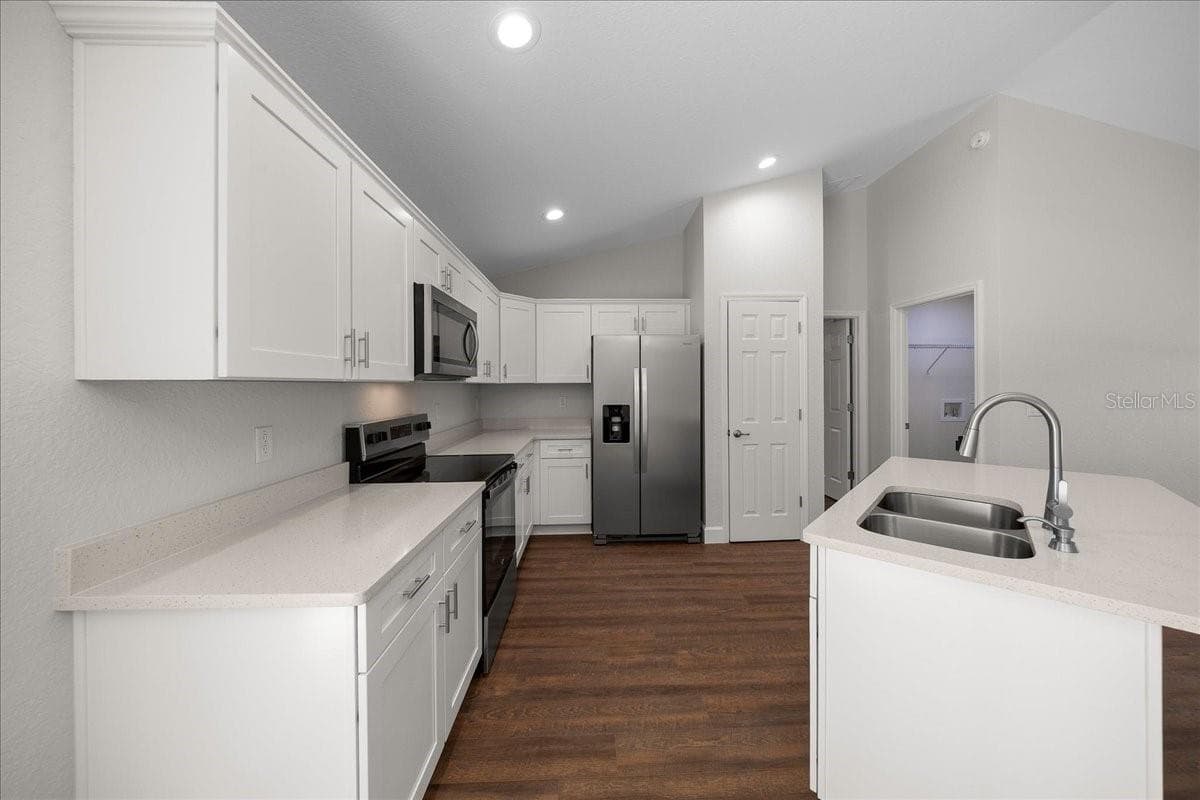 13413 101ST TERRACE — photo 15 of 36