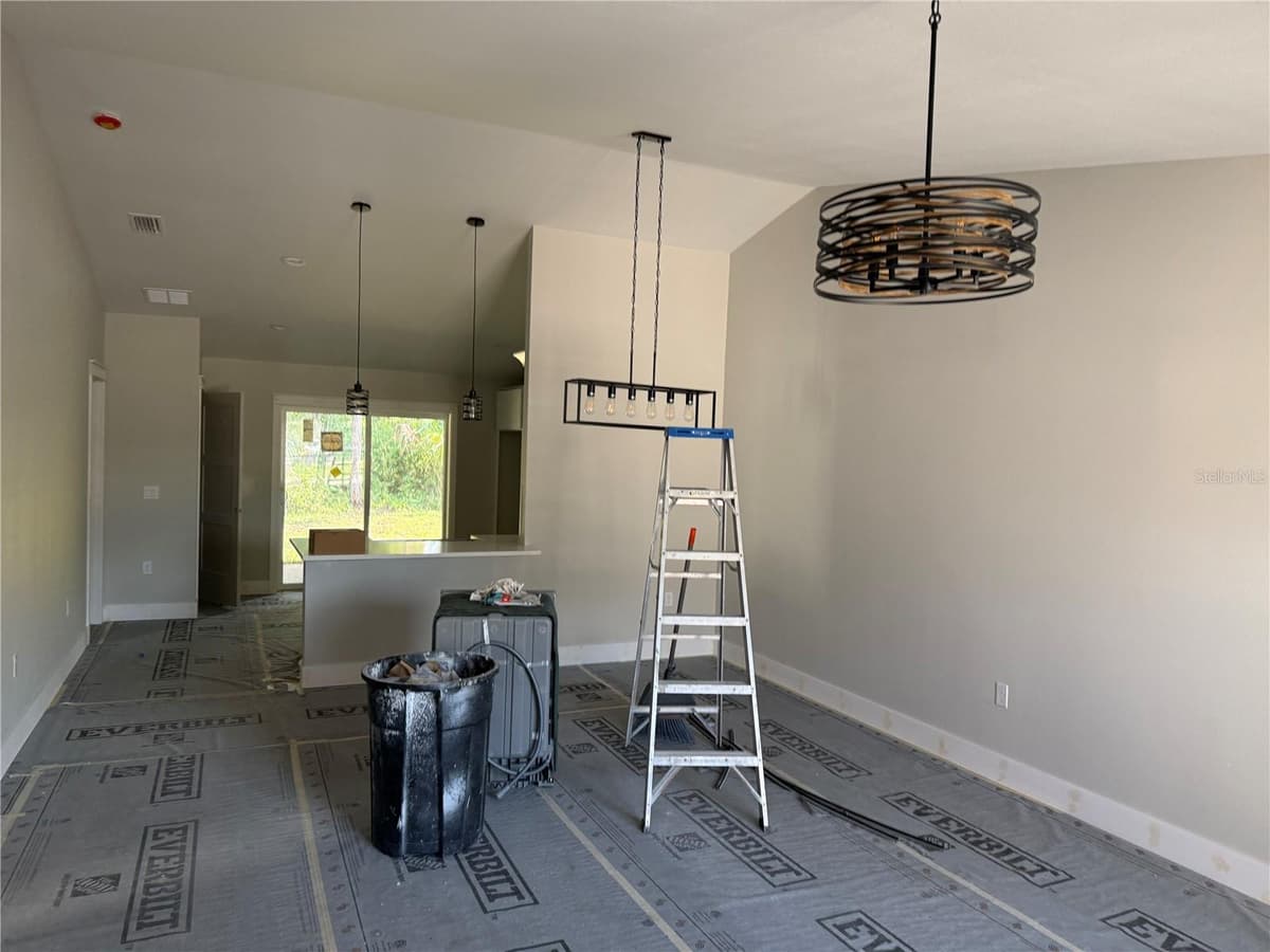 62 EMERSON DRIVE — photo 2 of 5