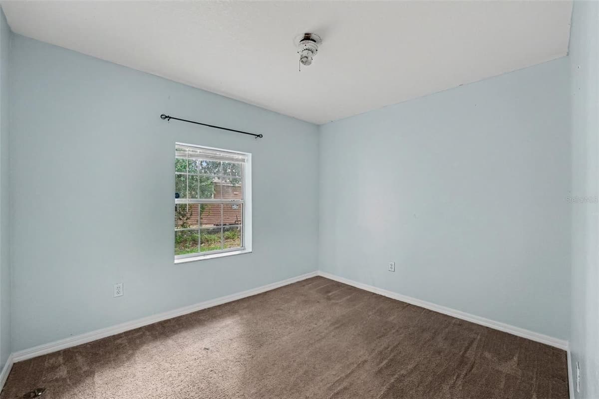 406 PHOSPHATE BOULEVARD — photo 15 of 26