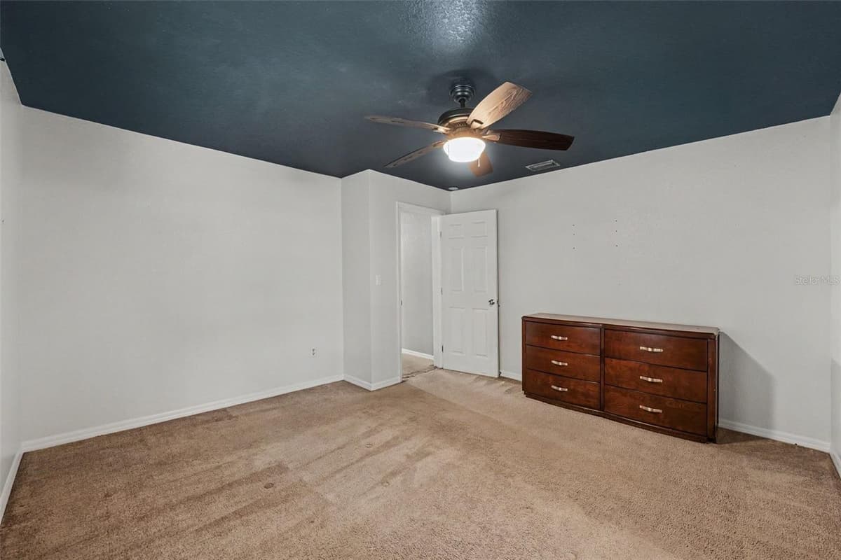 406 PHOSPHATE BOULEVARD — photo 12 of 26