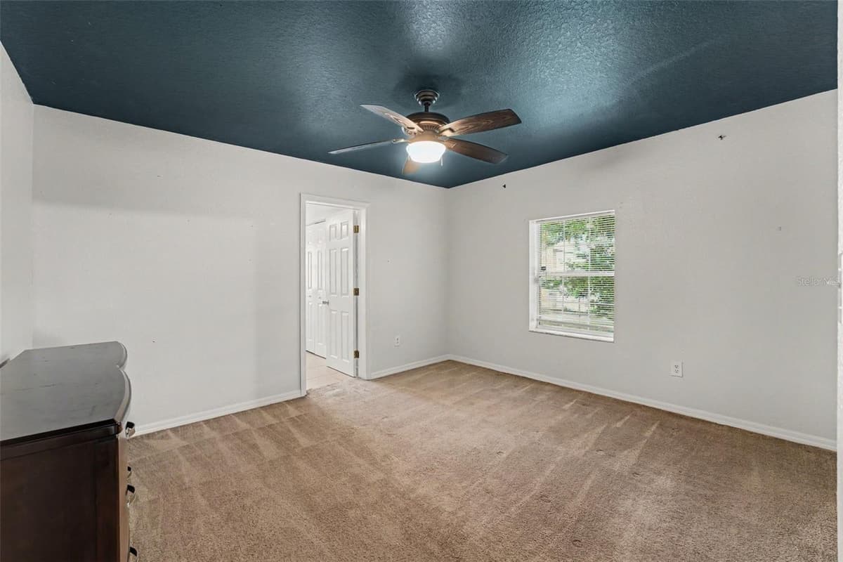 406 PHOSPHATE BOULEVARD — photo 10 of 26