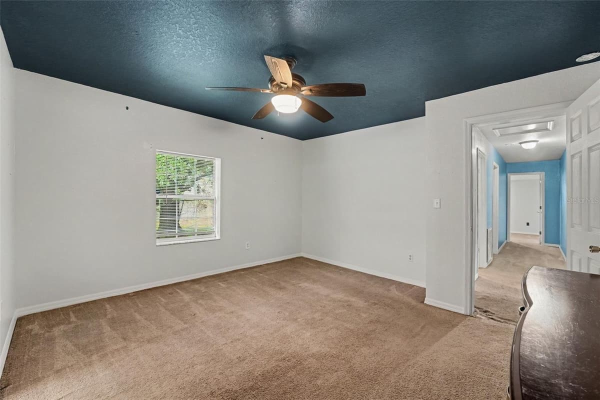 406 PHOSPHATE BOULEVARD — photo 11 of 26