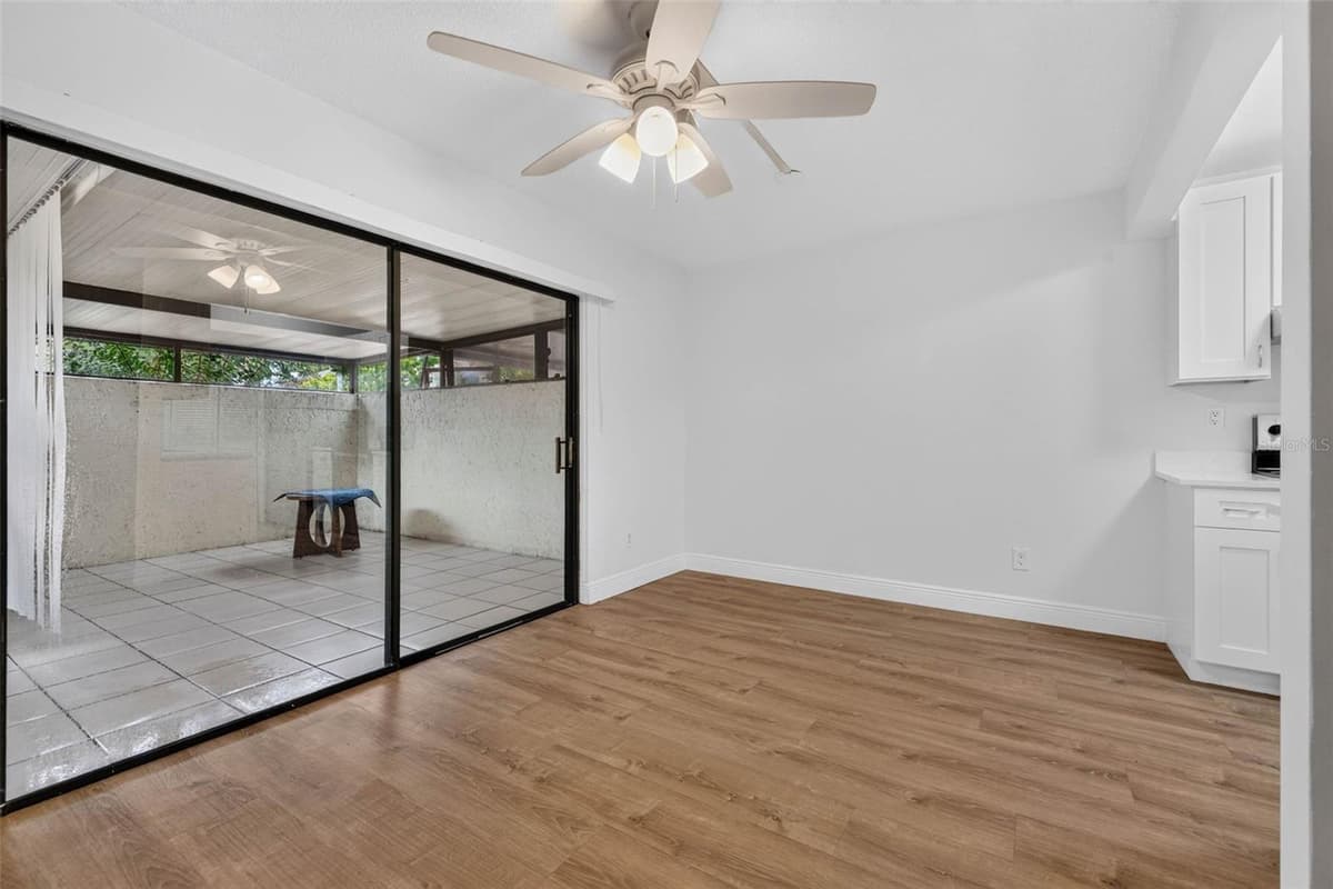 9005 PEBBLE CREEK DRIVE — photo 6 of 26