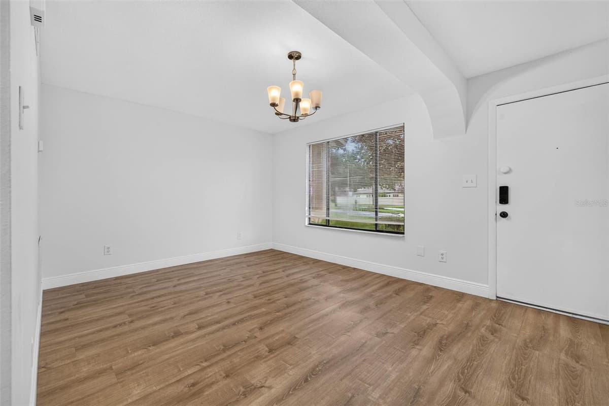9005 PEBBLE CREEK DRIVE — photo 13 of 26