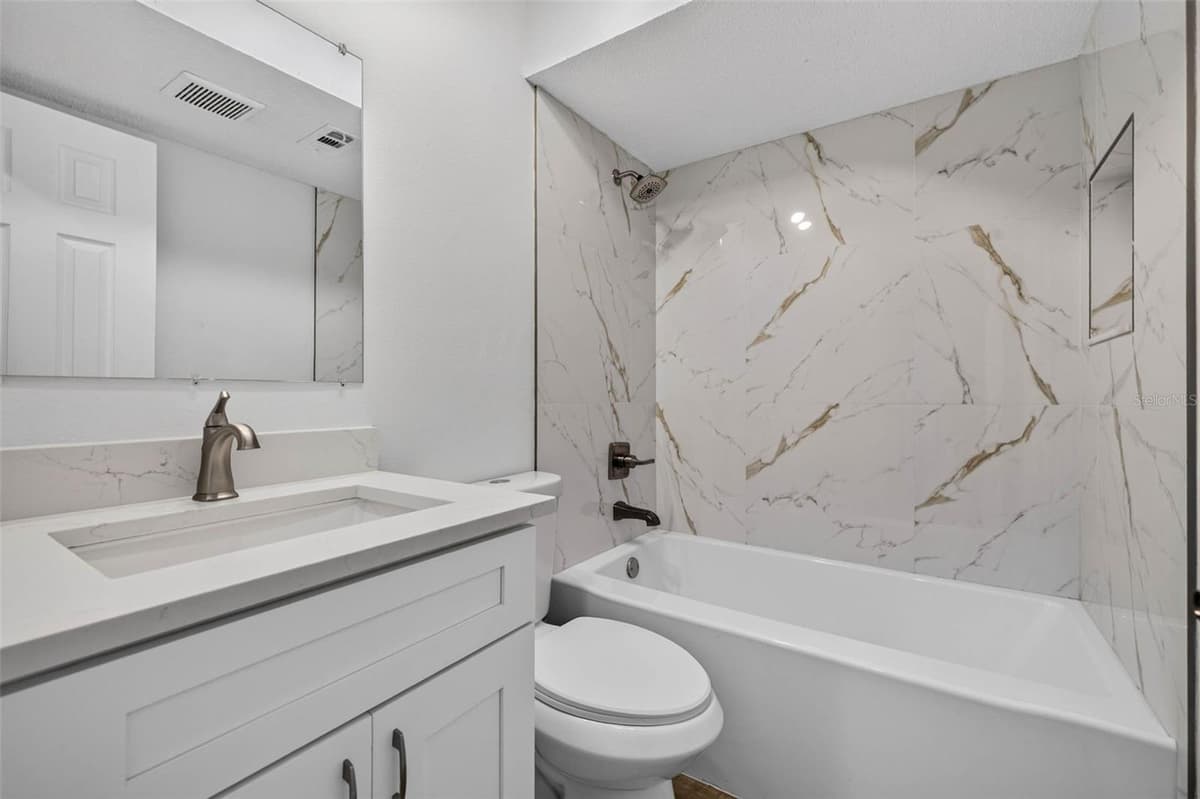 9005 PEBBLE CREEK DRIVE — photo 17 of 26
