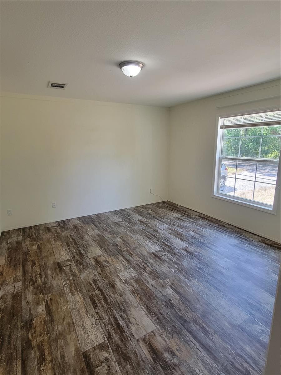 2435 MYER AVENUE — photo 5 of 8