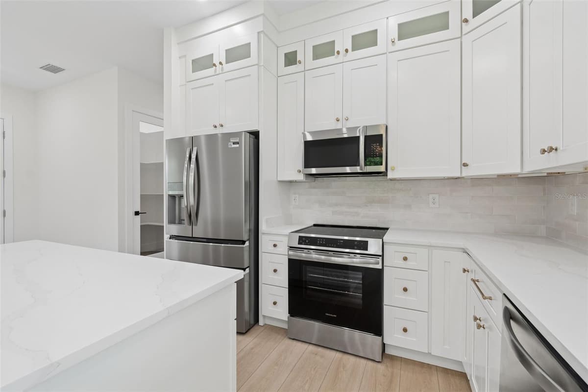 2277 SIMONTON AVENUE — photo 46 of 70