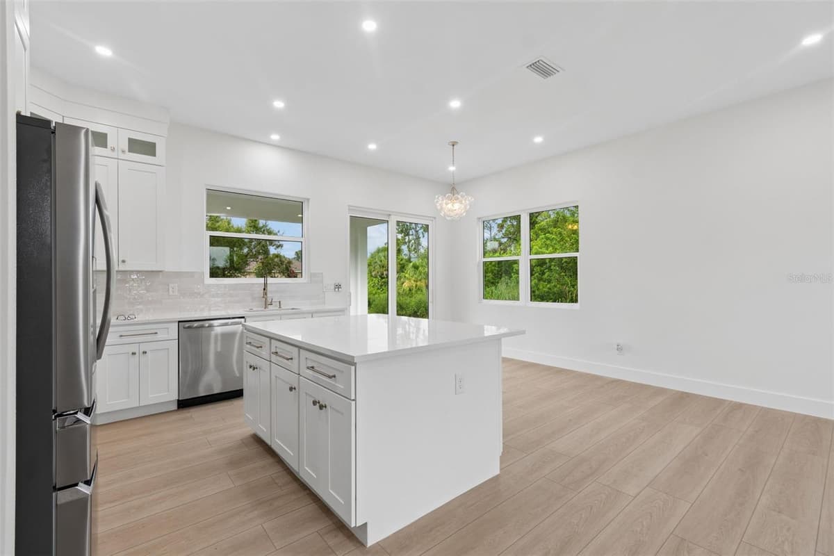 2277 SIMONTON AVENUE — photo 45 of 70