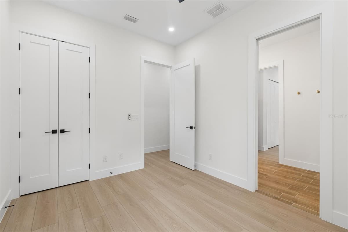 2277 SIMONTON AVENUE — photo 31 of 70
