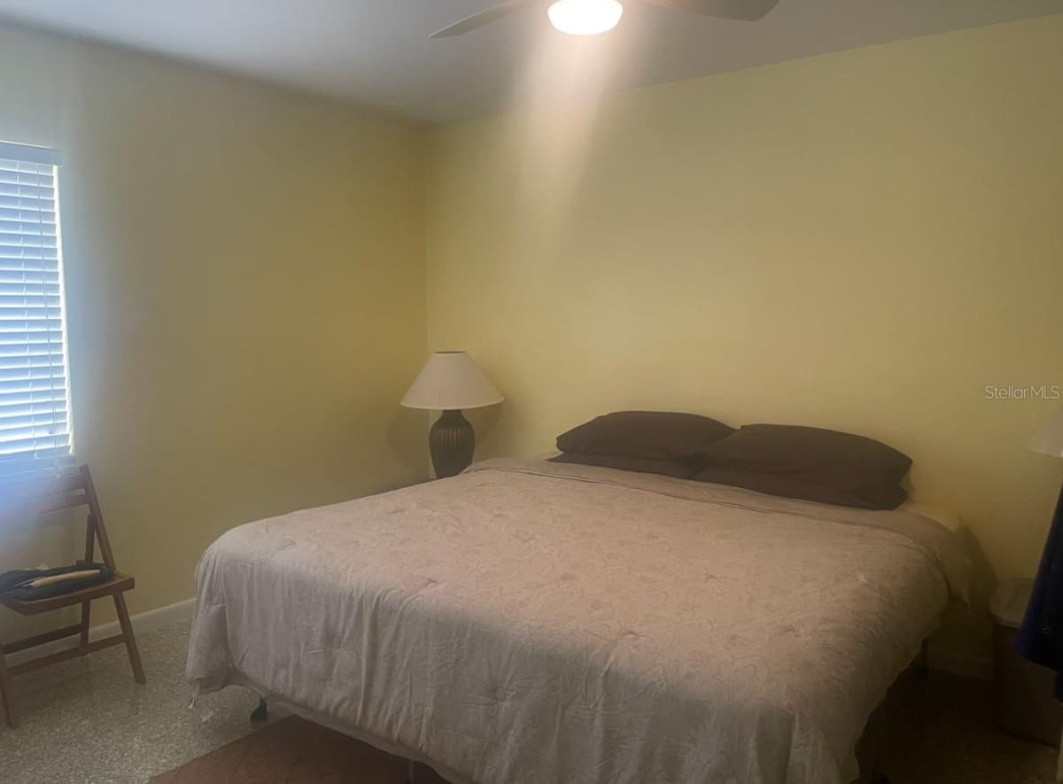 331 SHORE DRIVE — photo 4 of 6