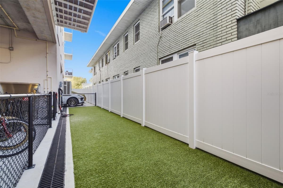644 3RD AVENUE — photo 37 of 51