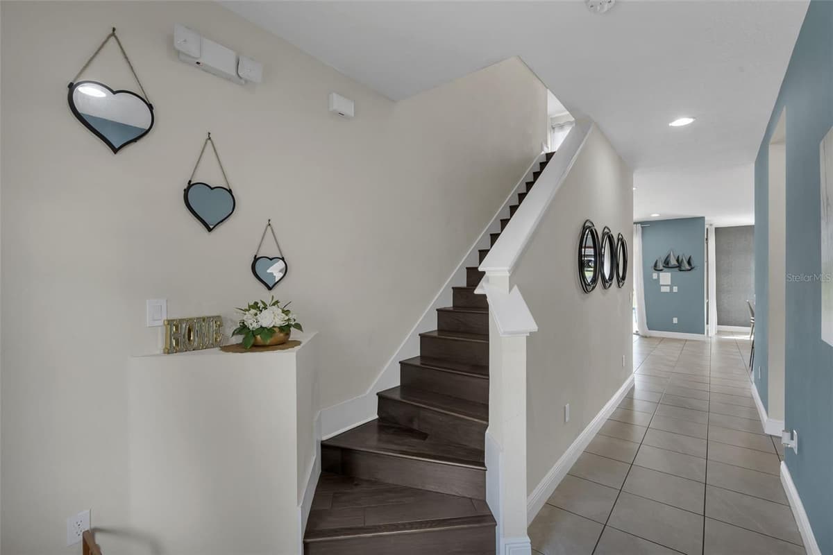 7685 FAIRFAX DRIVE — photo 4 of 52