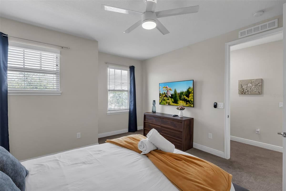 7685 FAIRFAX DRIVE — photo 31 of 52