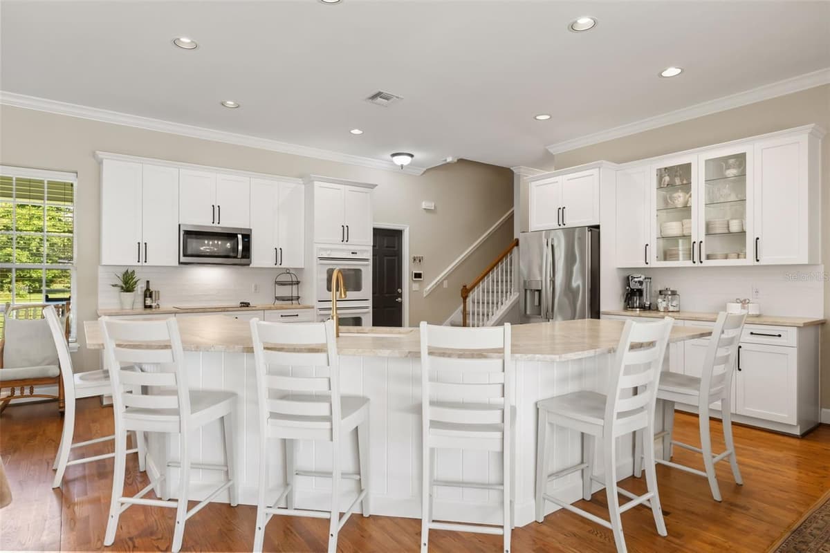 9718 QUIET LANE — photo 8 of 47
