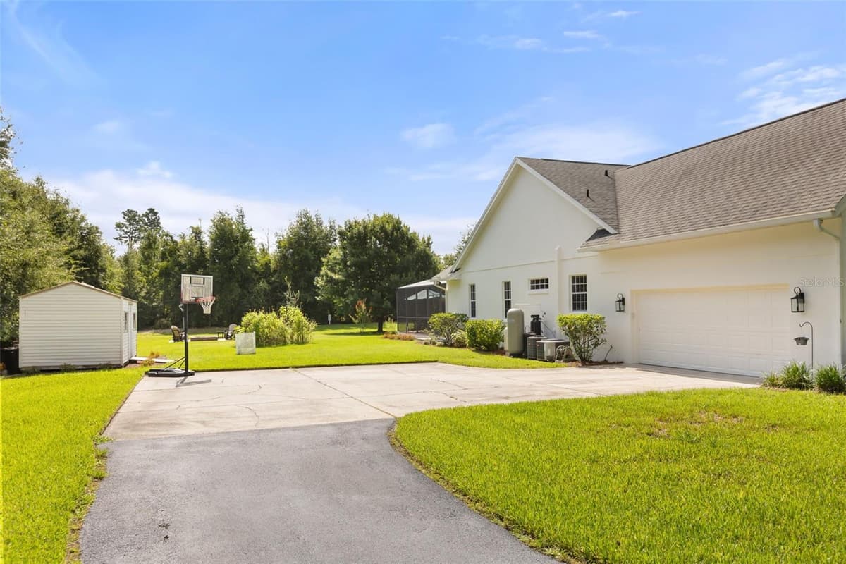 9718 QUIET LANE — photo 40 of 47
