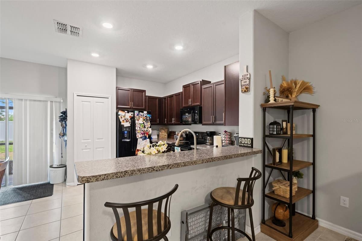 7627 FRENCH MARIGOLD AVENUE — photo 14 of 70