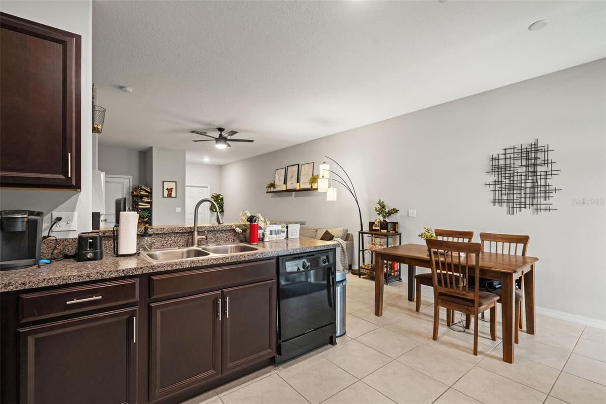 7627 FRENCH MARIGOLD AVENUE — photo 9 of 70