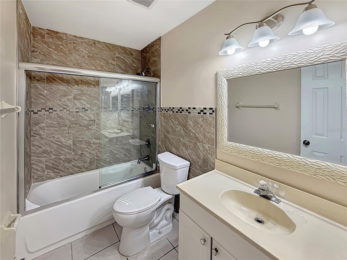 506 HARVARD PLACE — photo 19 of 25