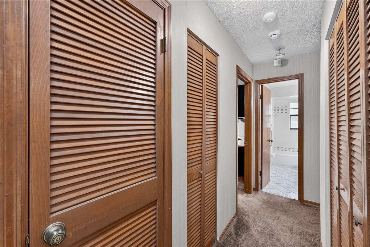 3385 WOODBERRY COURT — photo 23 of 49
