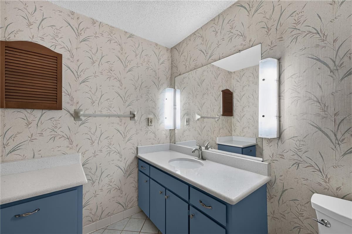 3385 WOODBERRY COURT — photo 15 of 49