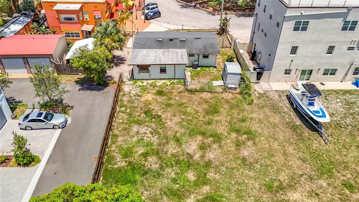 2304 HIGHLAND AVENUE — photo 2 of 31