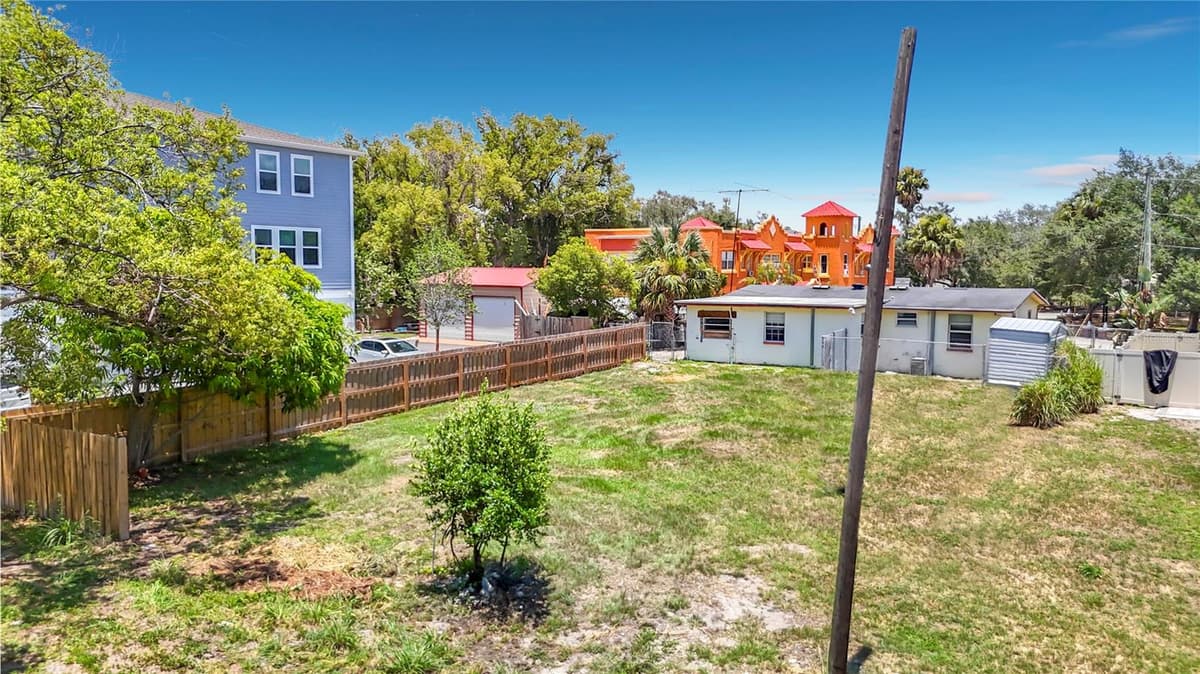 2304 HIGHLAND AVENUE — photo 4 of 31