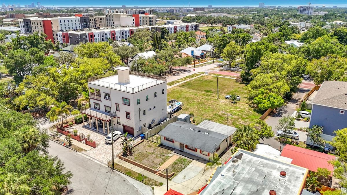 2304 HIGHLAND AVENUE — photo 13 of 31