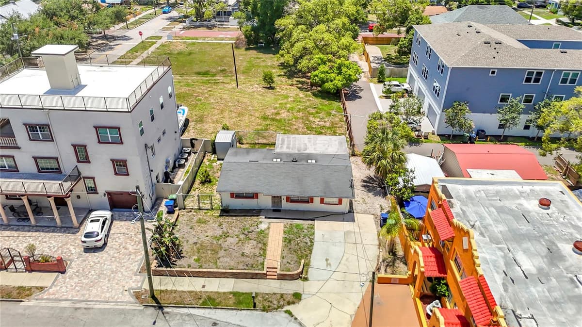2304 HIGHLAND AVENUE — photo 6 of 31