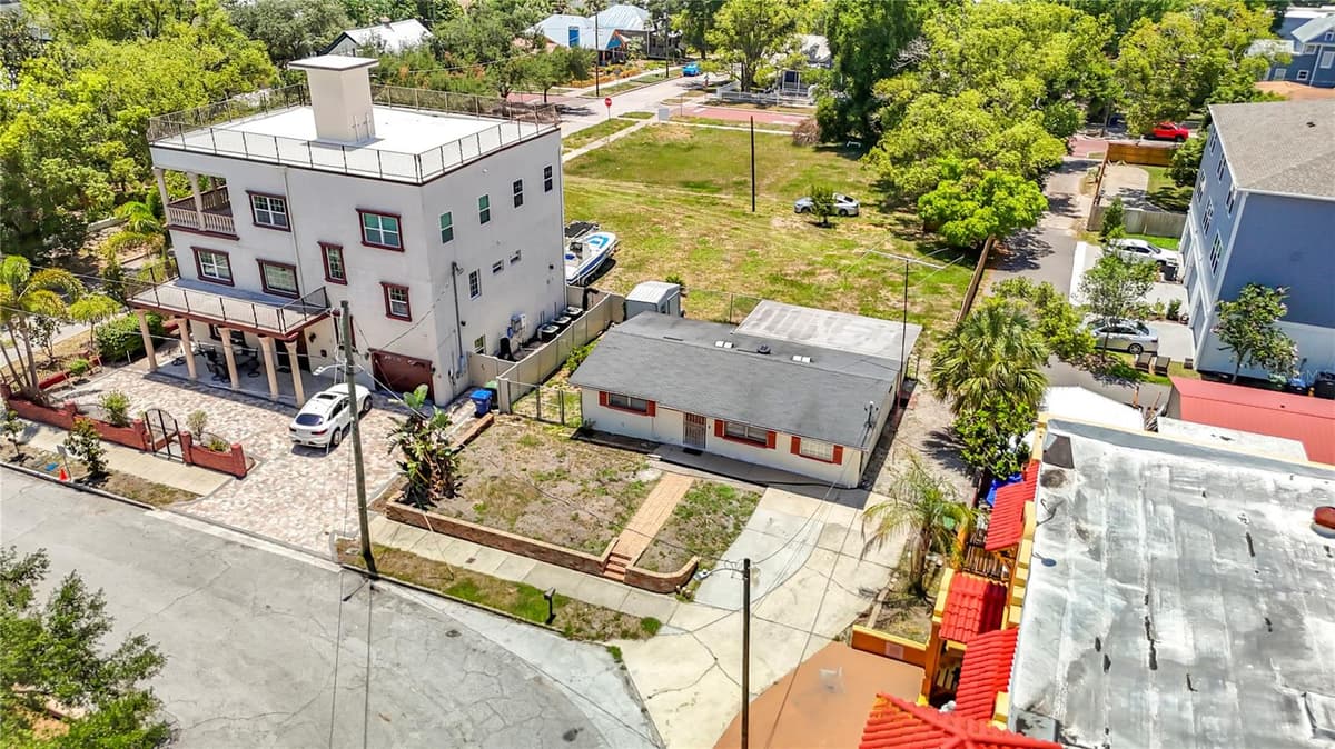 2304 HIGHLAND AVENUE — photo 8 of 31