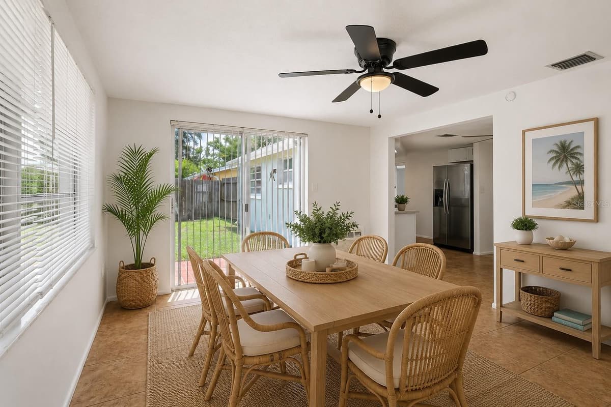 7821 SAGEBRUSH DRIVE — photo 9 of 22