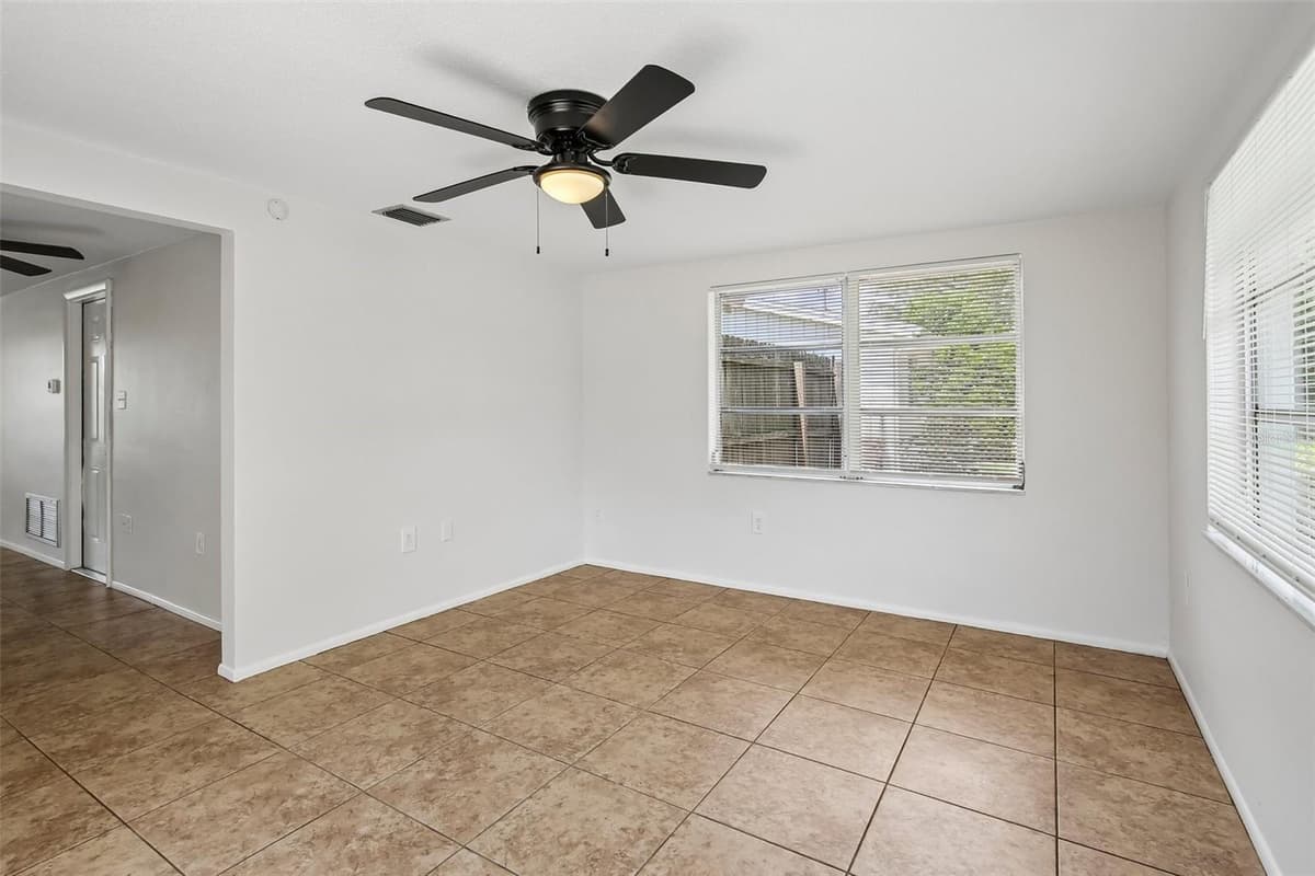 7821 SAGEBRUSH DRIVE — photo 12 of 22