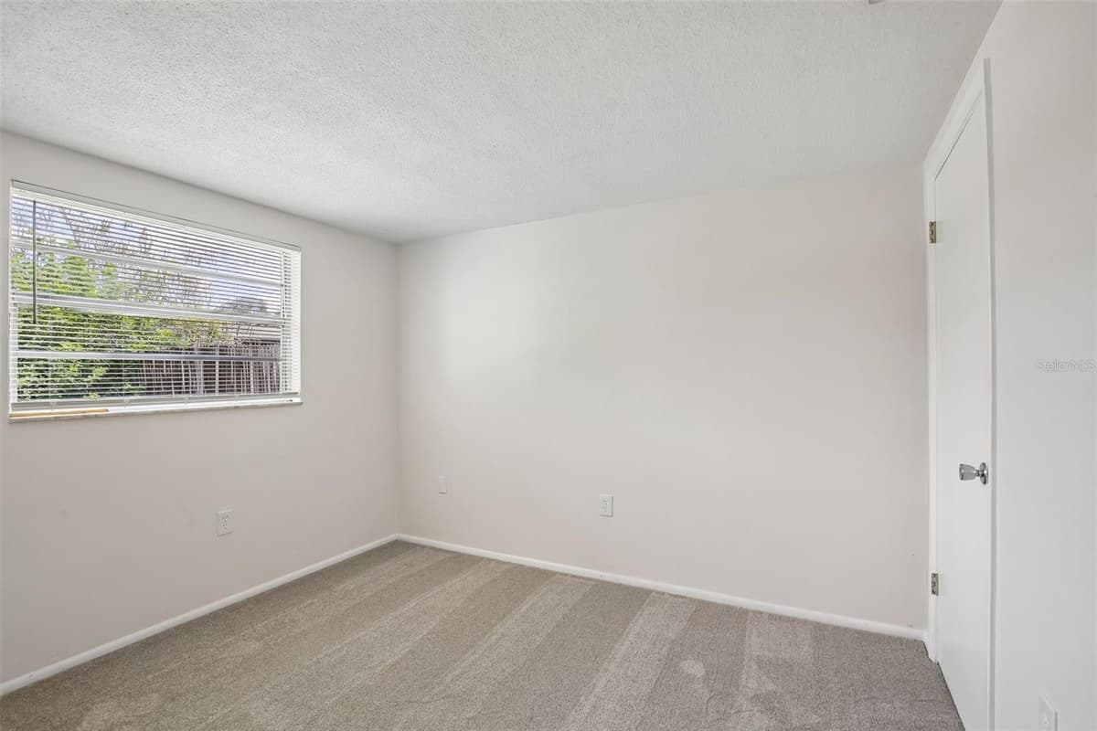 7821 SAGEBRUSH DRIVE — photo 19 of 22