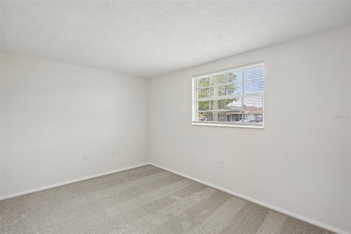 7821 SAGEBRUSH DRIVE — photo 15 of 22