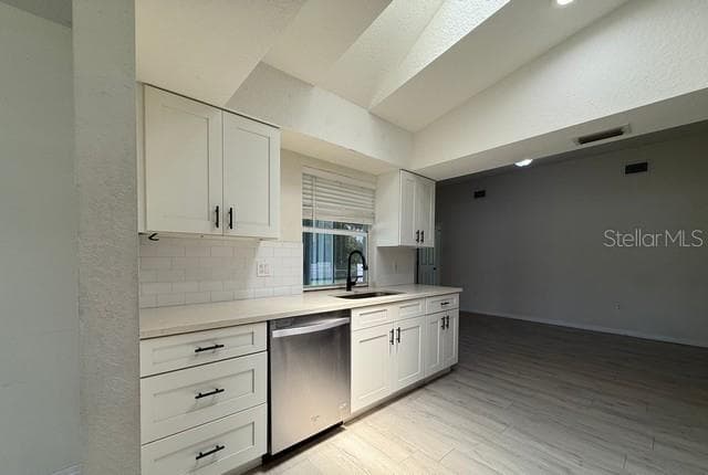 3098 BEACON DRIVE — photo 12 of 41