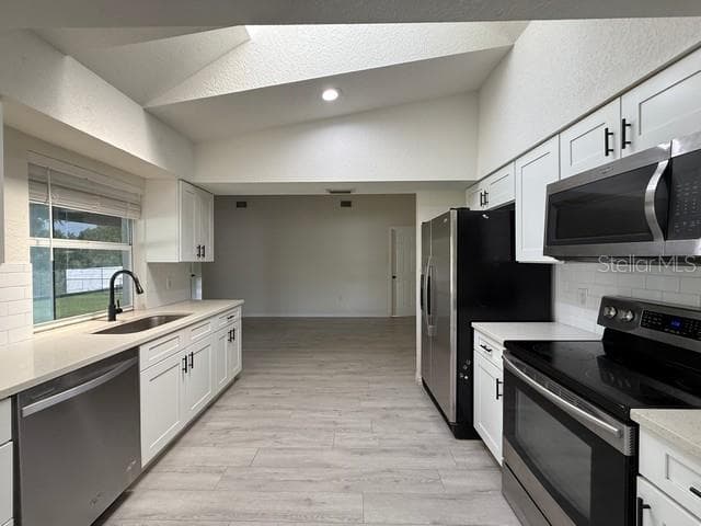 3098 BEACON DRIVE — photo 13 of 41