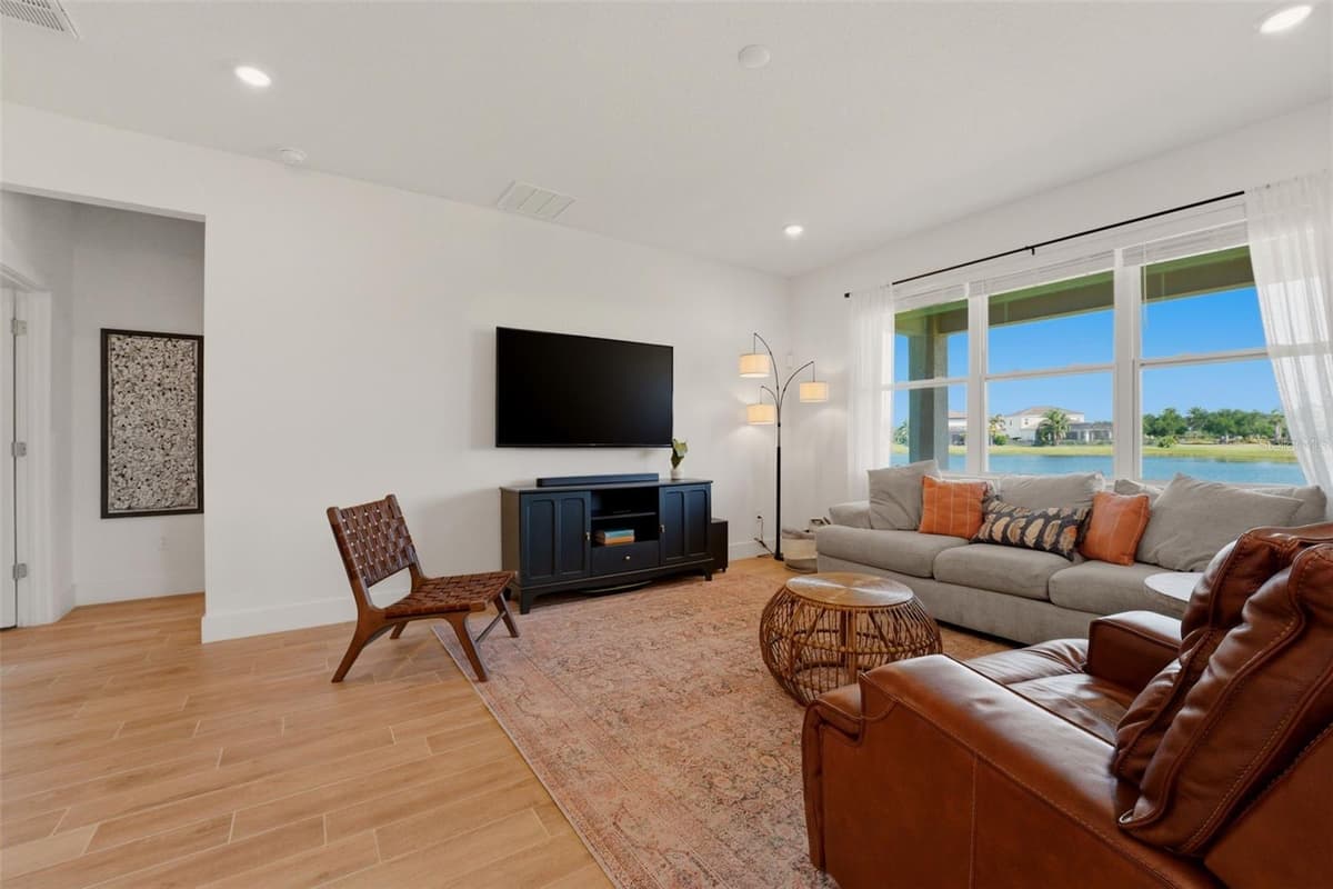 13705 FLAT WOODS TERRACE — photo 15 of 60