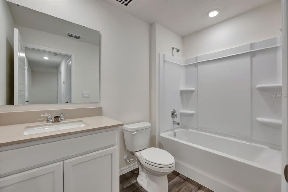 352q RODEN ROAD — photo 27 of 28